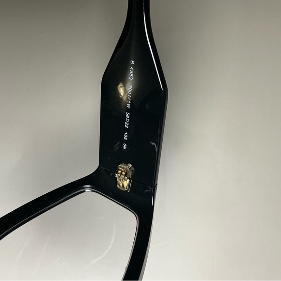 Burberry Black Statement Sunglasses - Picture 7 of 7